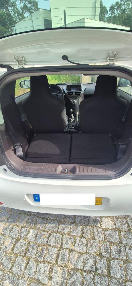 Toyota iQ 1.0 VVT-i 2 NAVI+Bluetooth - 16