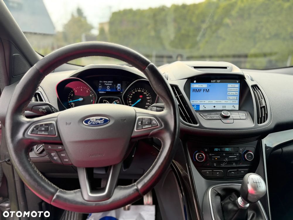 Ford Kuga 1.5 EcoBoost 2x4 Titanium - 26