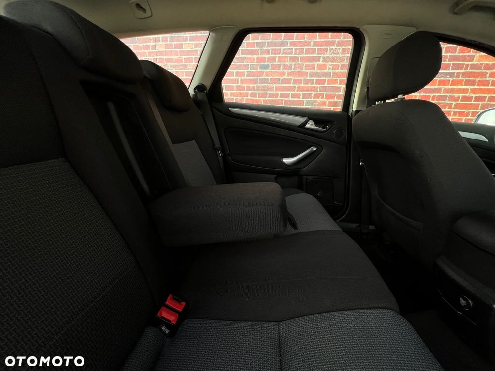 Ford Mondeo - 16