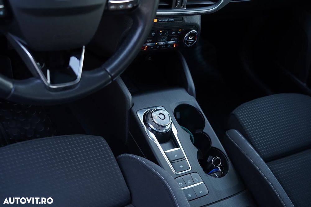 Ford Focus 2.0 TDCI Powershift Titanium - 10