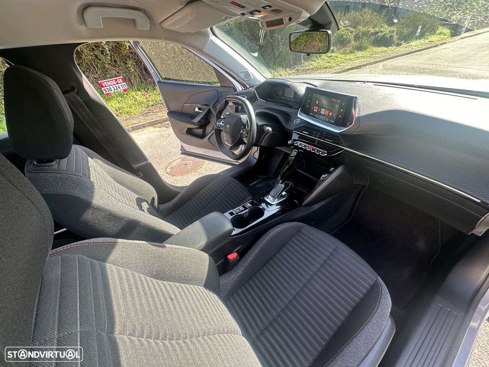 Peugeot e-2008 50 kWh Active - 26