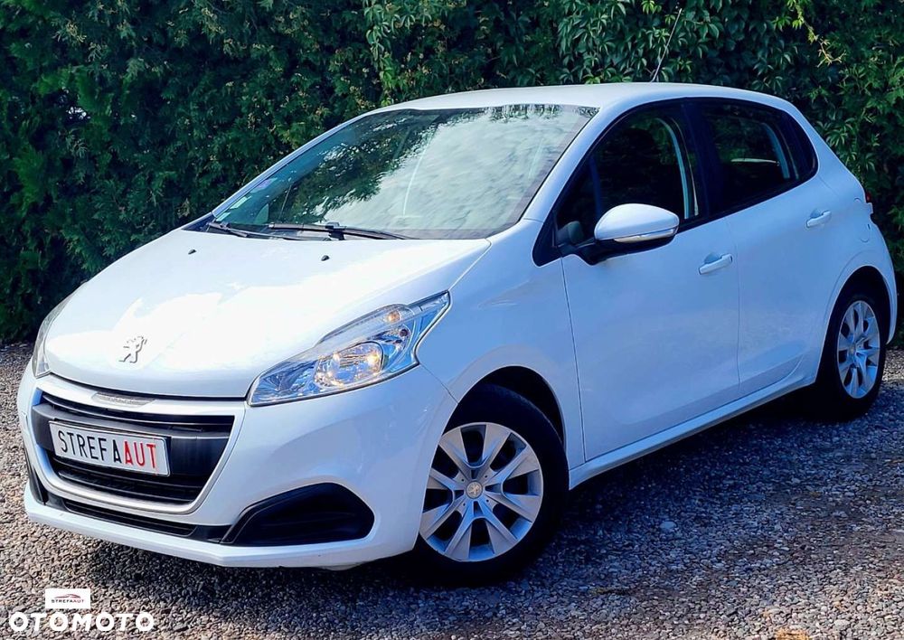 Peugeot 208 - 23