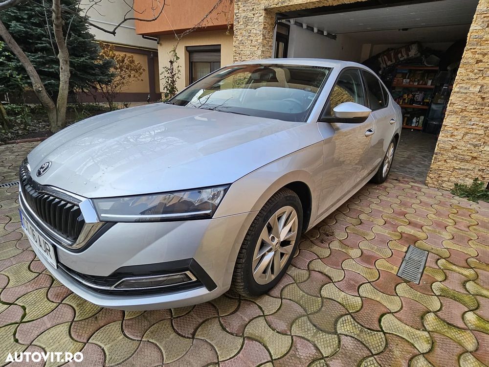 Skoda Octavia 2.0 TDI DSG Ambition - 1