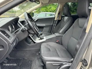 Volvo XC 60 2.0 D3 Drive - 3