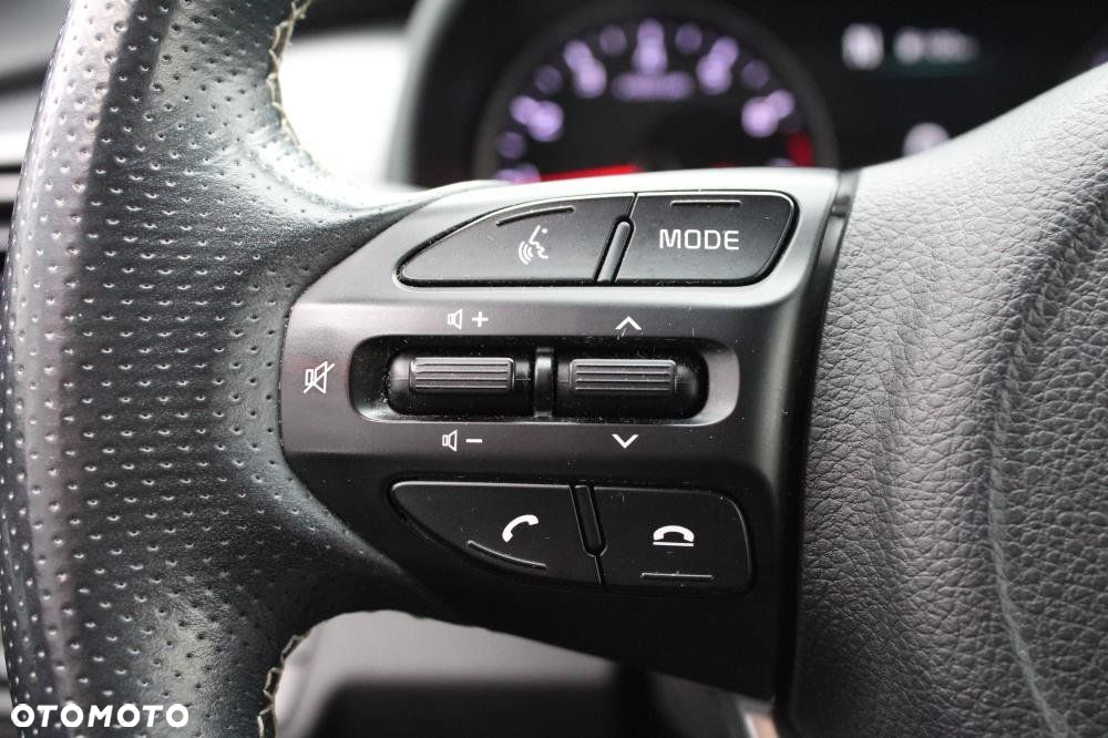 Kia Stonic - 12