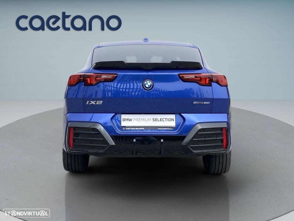 BMW iX2 eDrive20 Pack Desportivo M Pro - 24