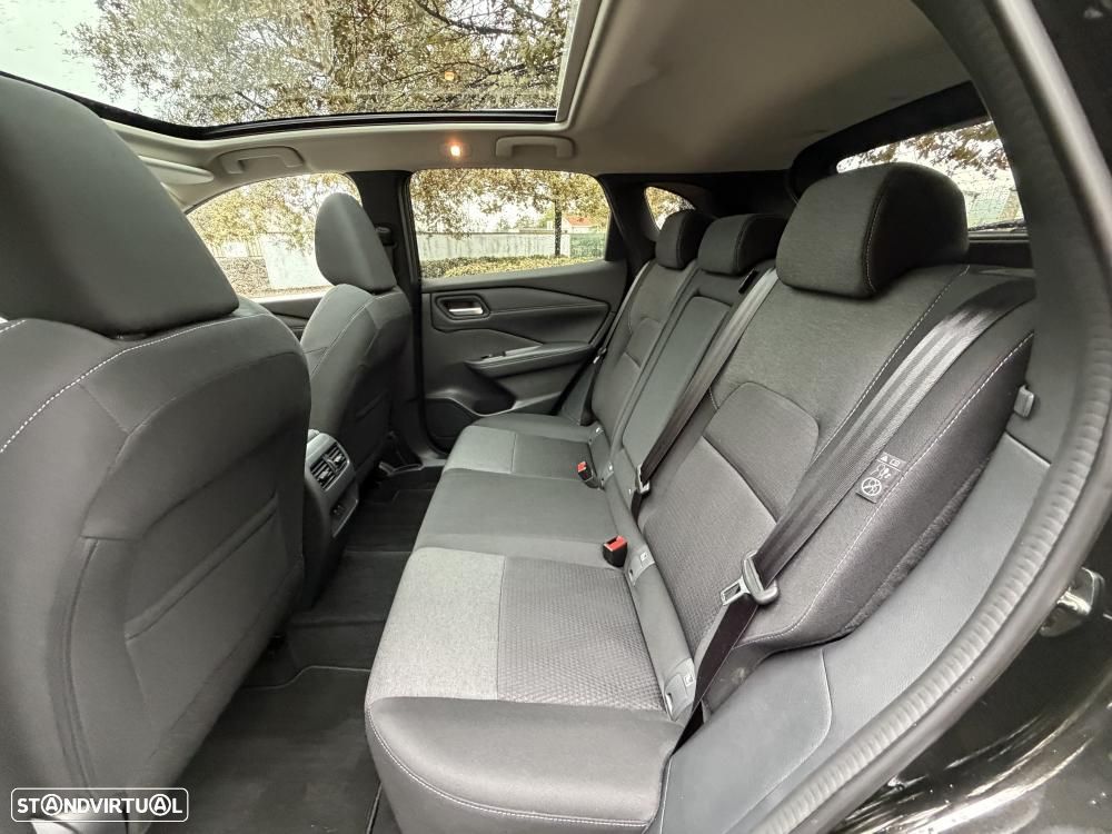 Nissan Qashqai 1.3 DIG-T N-Connecta J18 - 24