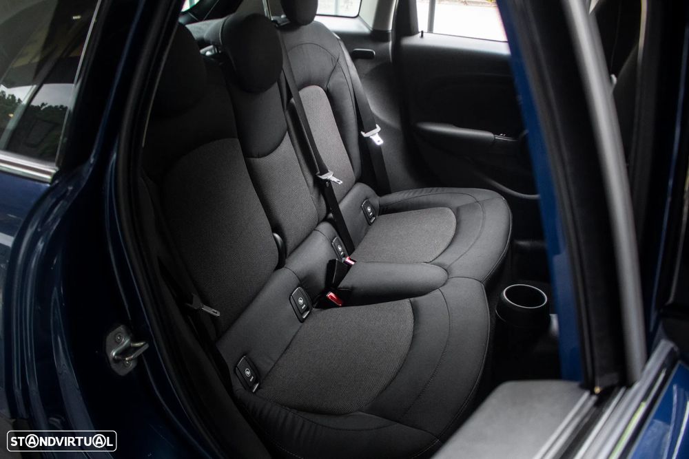 MINI 5 Portas Cooper D - 33