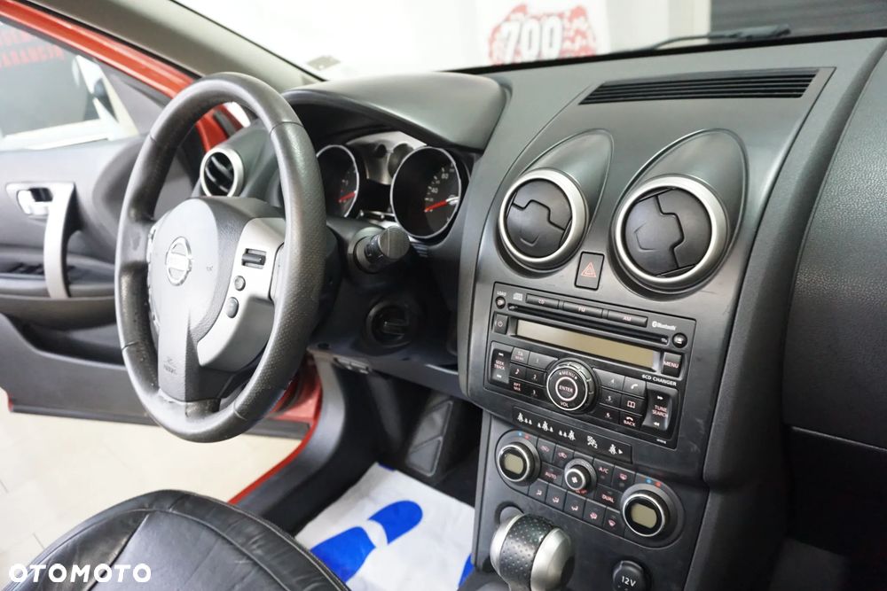Nissan Qashqai 2.0 dCi 4 x 4 DPF I-Way - 19