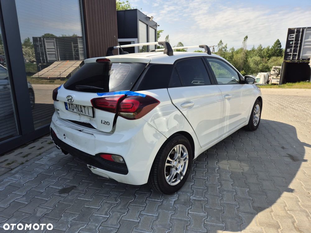 Hyundai i20 1.2 Comfort - 11