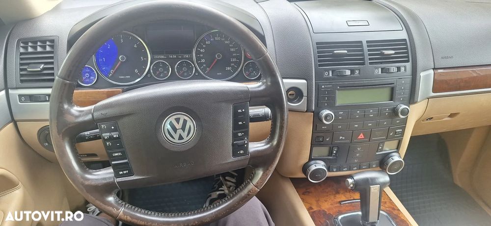 Volkswagen Touareg - 4