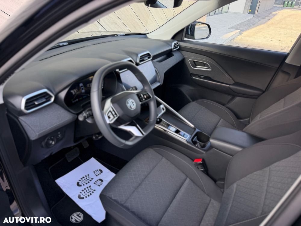 MG ZS HEV - 12