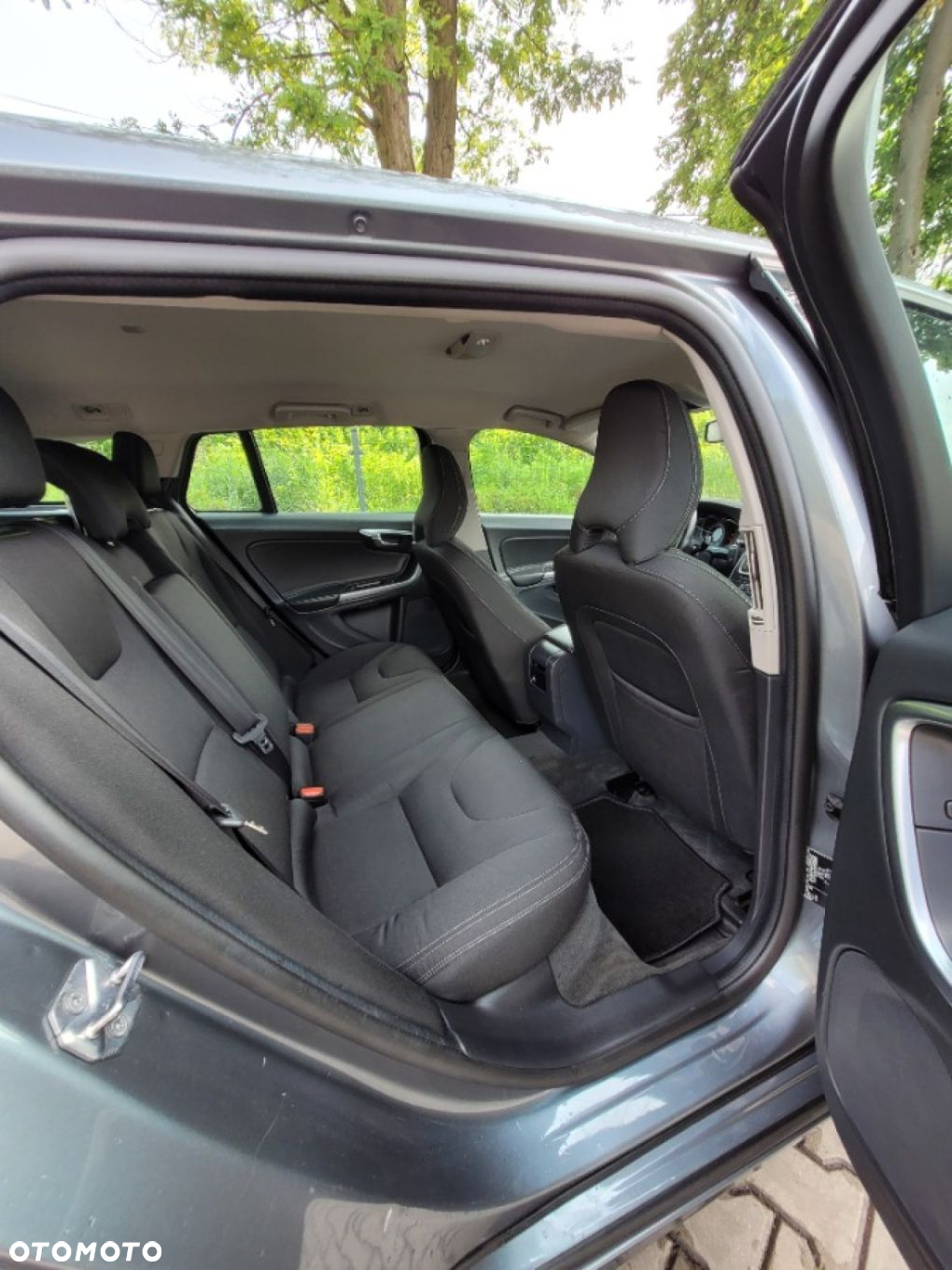 Volvo V60 D2 Summum - 16