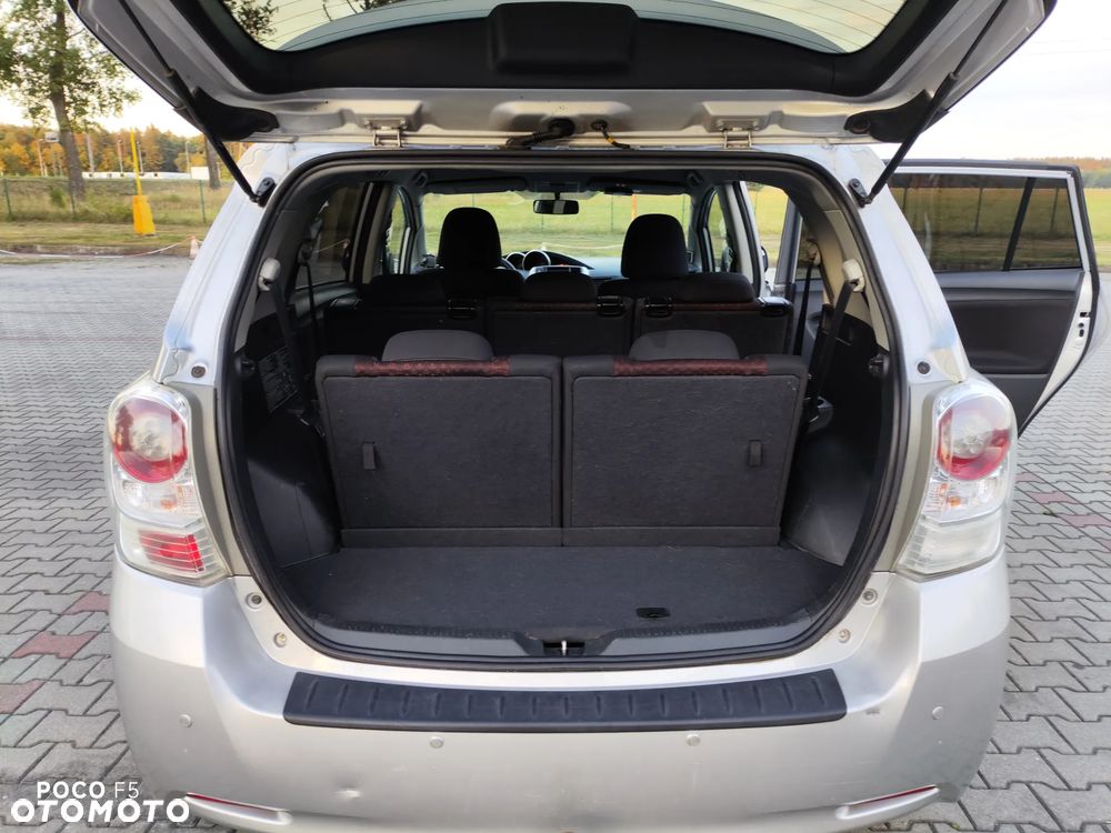 Toyota Verso 1.8 Sol plus 7os - 25