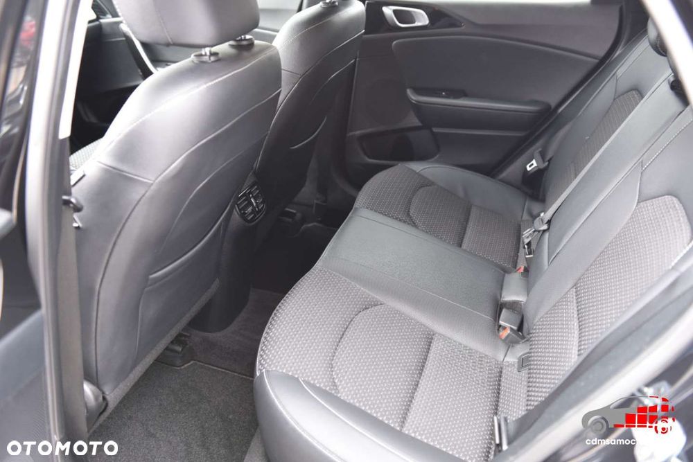 Kia XCeed - 18