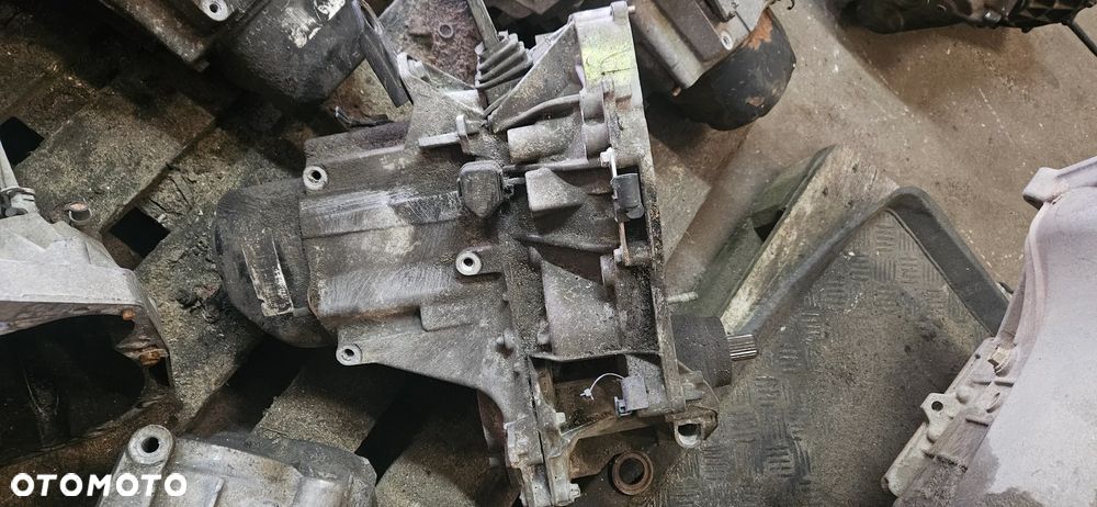 Skrzynia biegów Renault Clio II 1,2 5-bieg manual JB1513 - 3