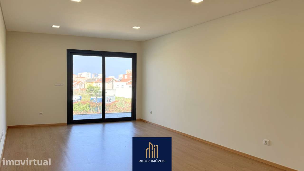 Apartamento T2 - Semi-Novo | Póvoa de Varzim | Exclusivo - Grande imagem: 3/51