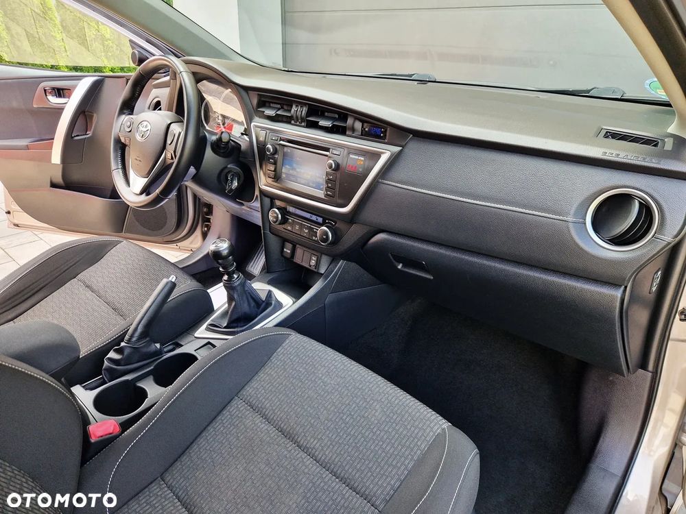 Toyota Auris 1.6 Valvematic Edition - 18