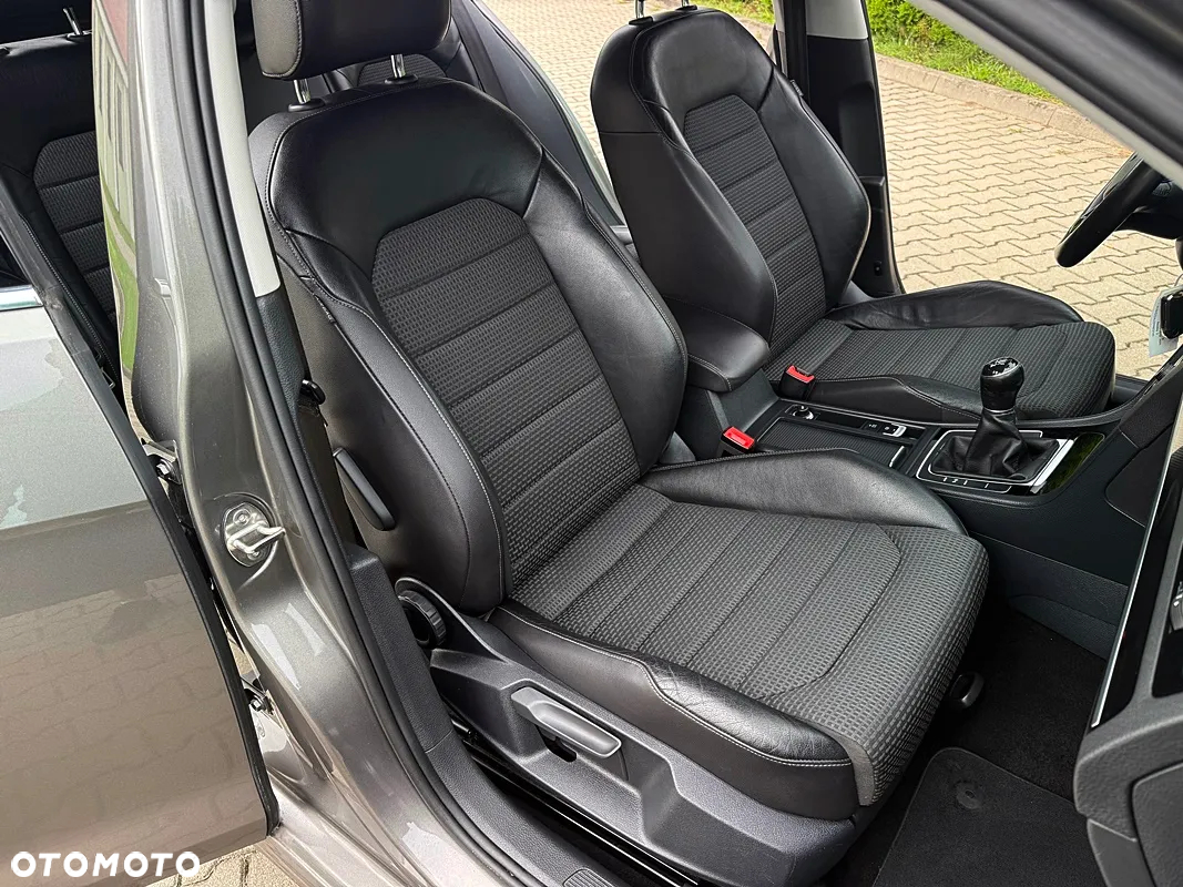 Volkswagen Golf VII 1.6 TDI BMT Highline - 32