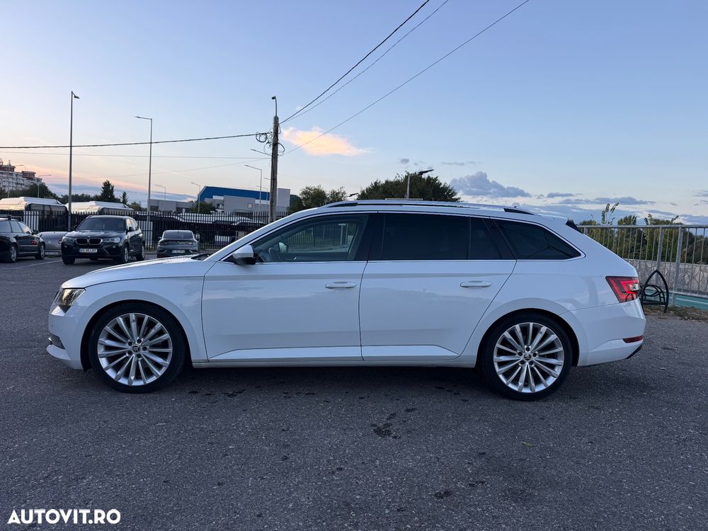 Skoda Superb 2.0 TDI 4x4 DSG Premium Edition - 16