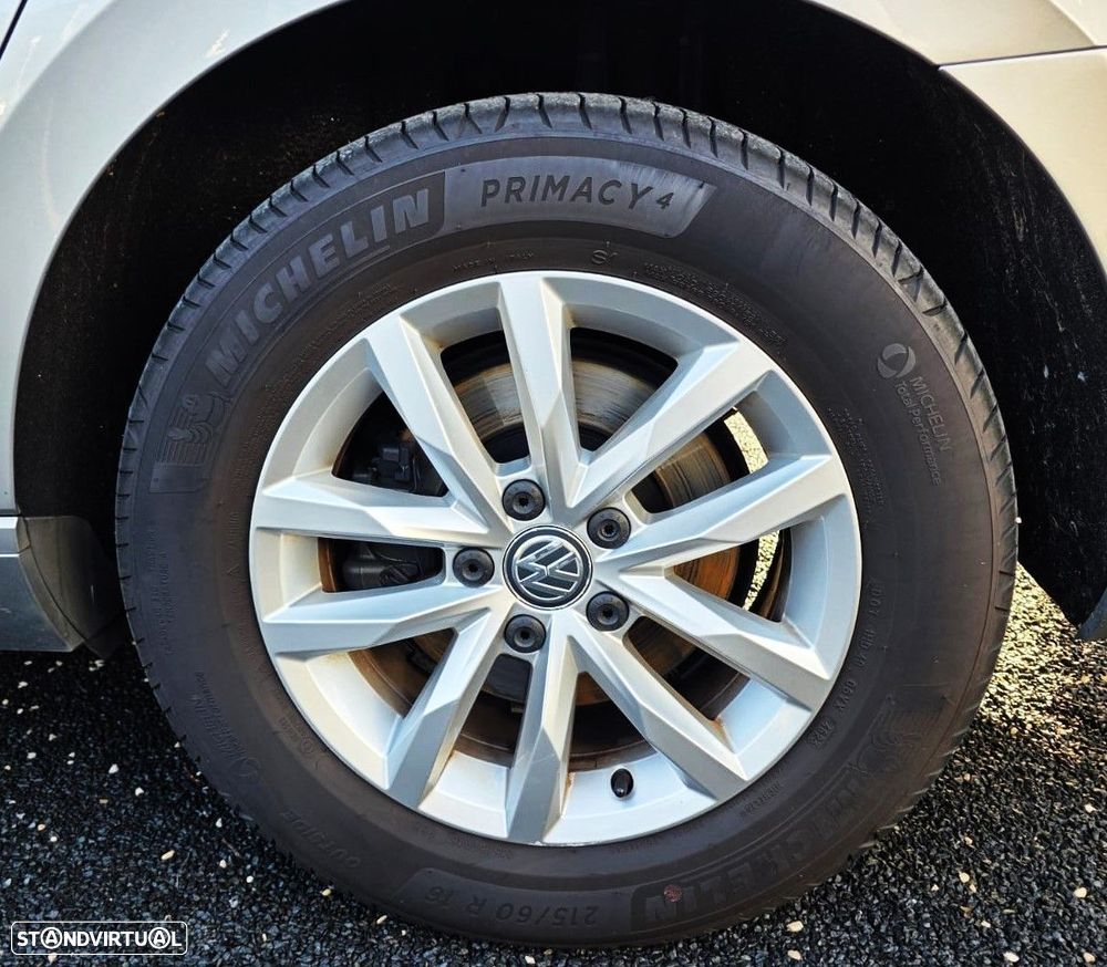 VW Passat Variant 1.6 TDI BlueMotion - 19