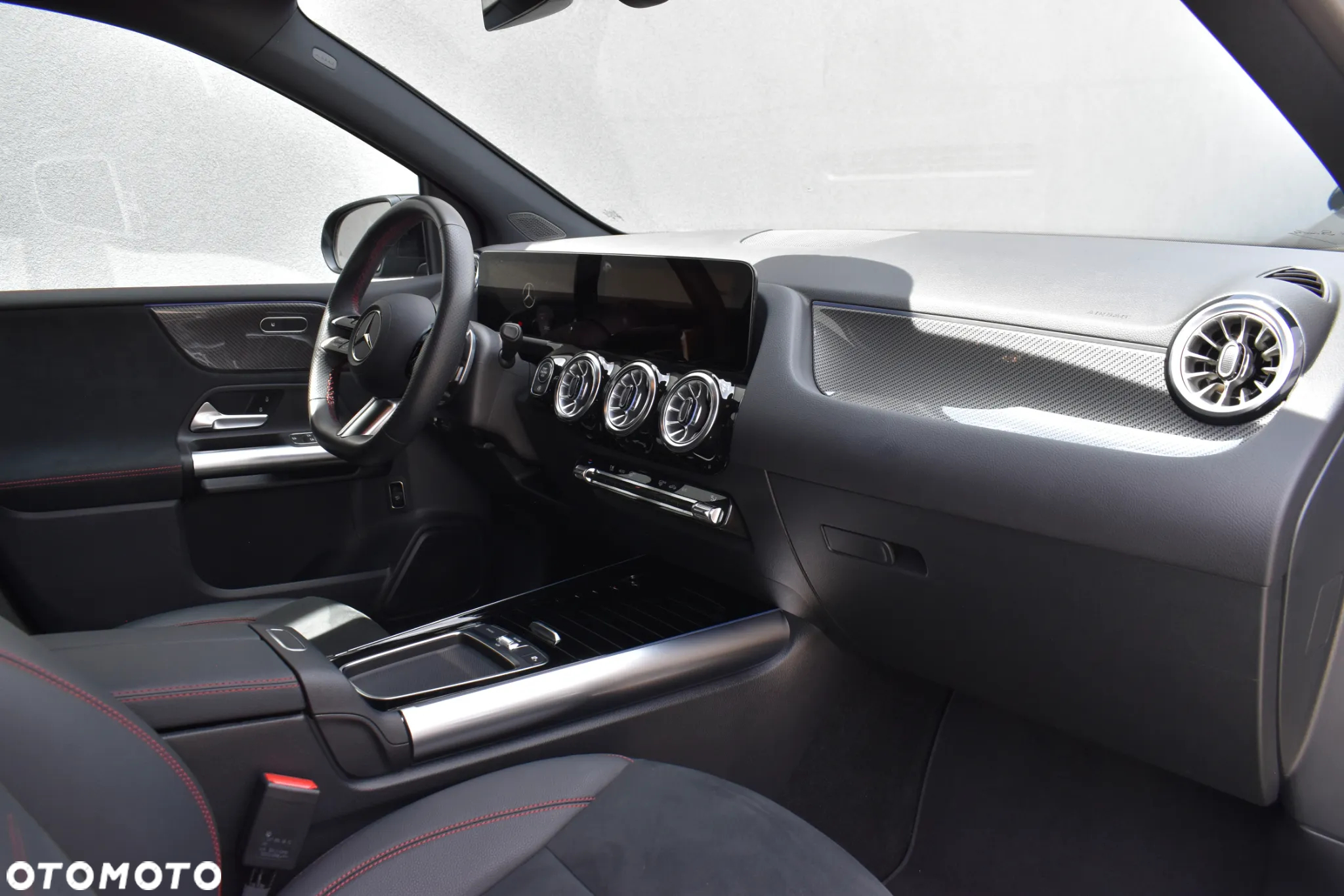 Mercedes-Benz Klasa B 220 4-Matic AMG Line 7G-DCT - 16