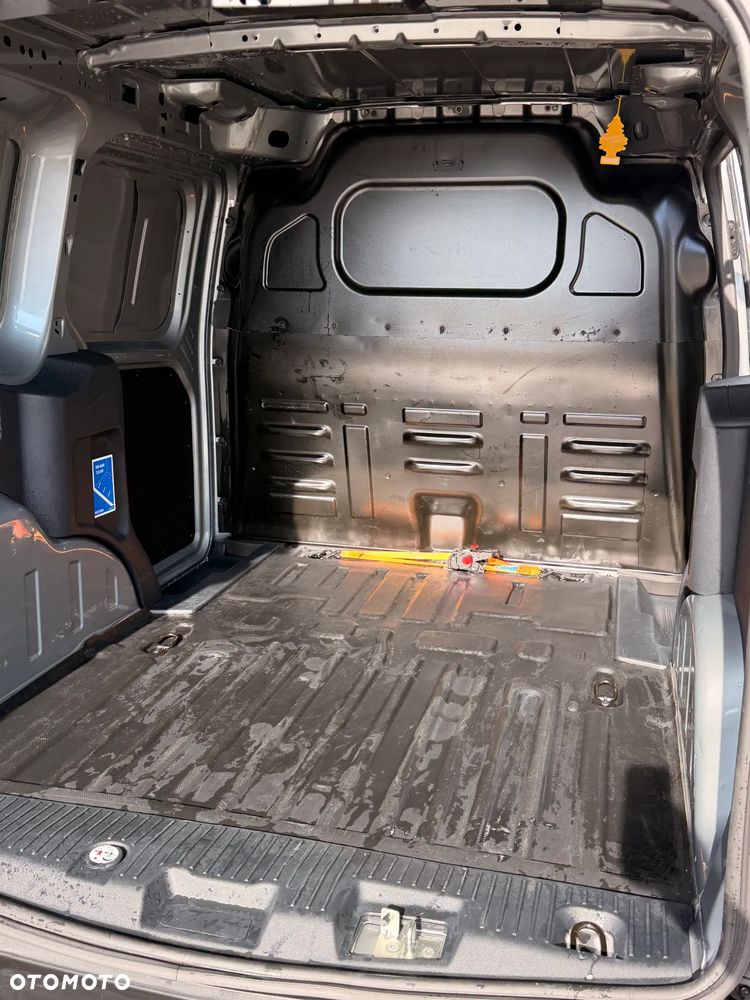 Ford Transit Courier - 3