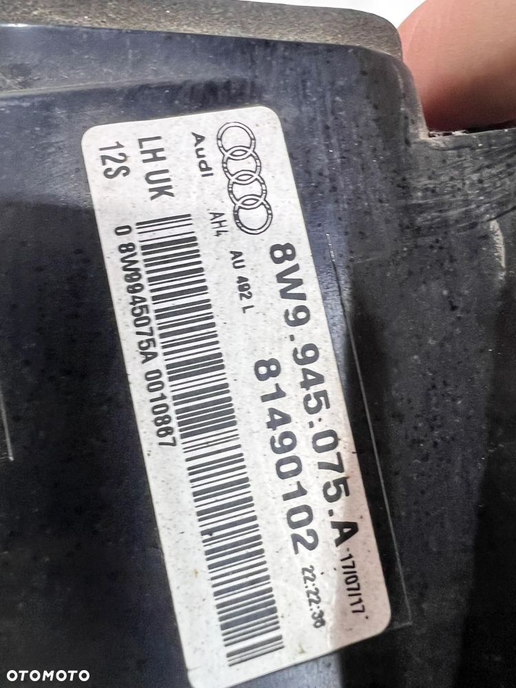 LAMPA LEWY TYŁ W KLAPĘ AUDI A4 B9 AVANT 8W9945075A - 8