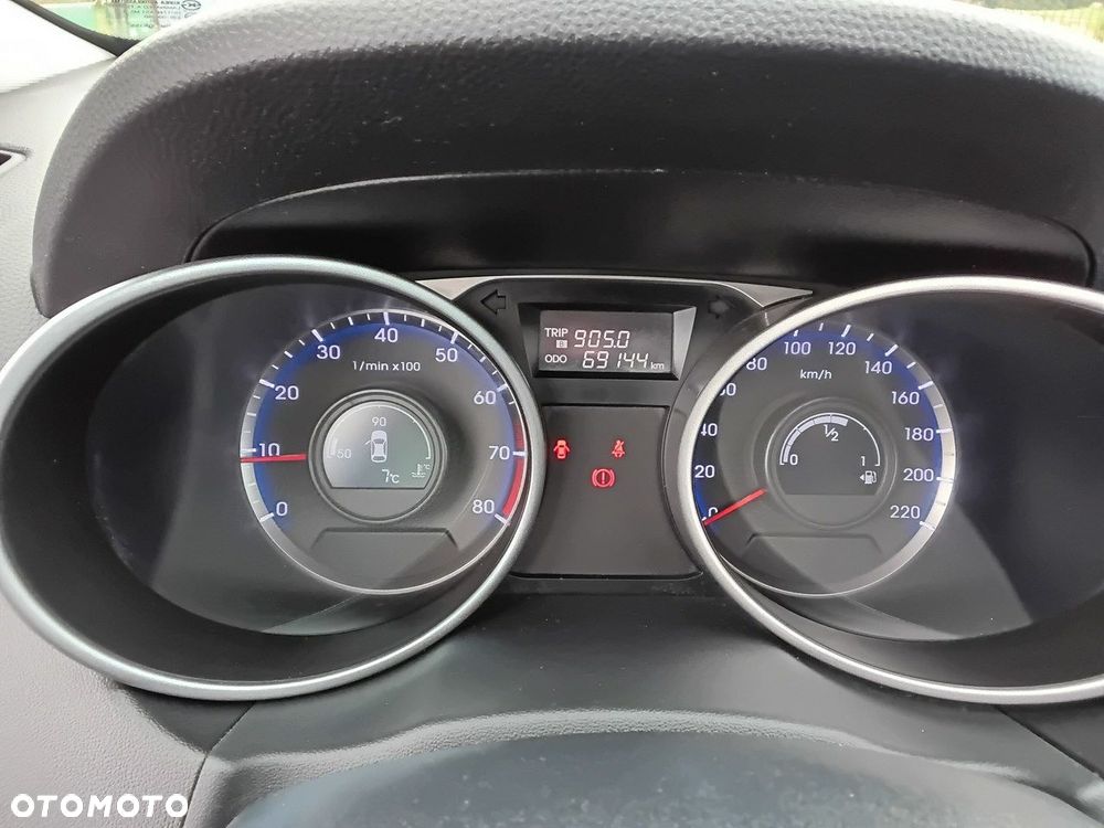 Hyundai ix35 1.6 2WD Fifa World Cup Edition - 27
