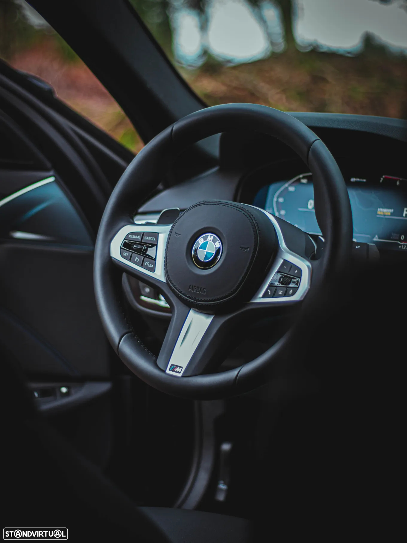BMW 530 e Pack Desportivo M - 24