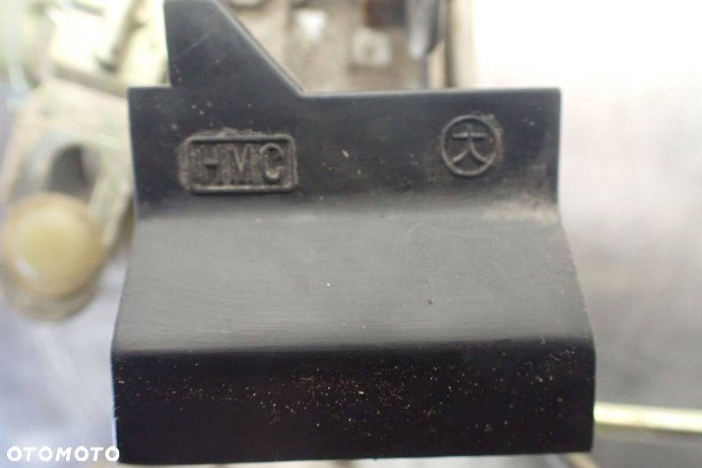 ZAMEK PRAWY PRZÓD DRZWI HYUNDAI COUPE I LIFT 1.6 95758-27000 - 4