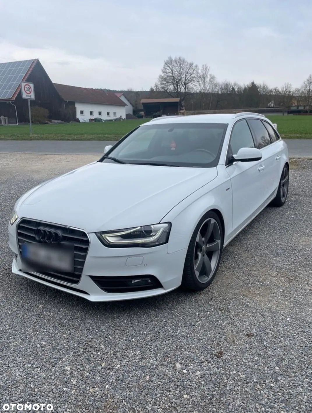 Audi A4 - 1