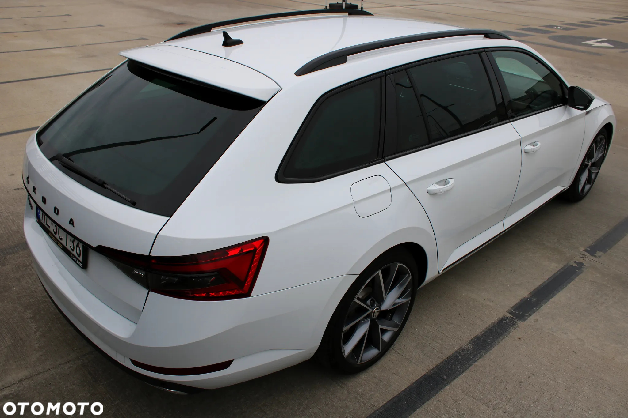 Skoda Superb 2.0 TDI SCR Style DSG - 5