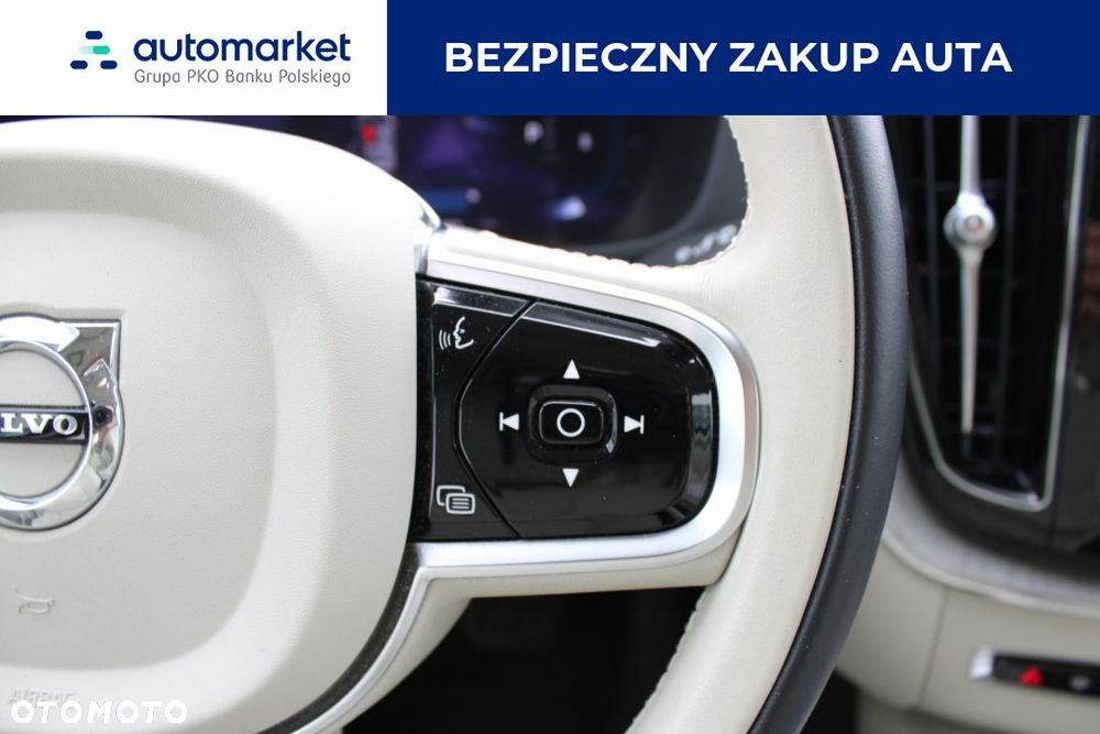 Volvo XC 60 B4 D AWD Plus Bright - 19