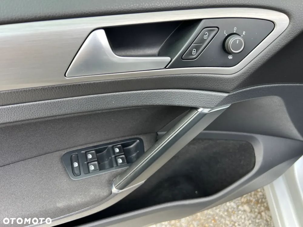 Volkswagen Golf Variant ver-vii-1-6-tdi-bmt-comfortline - 18