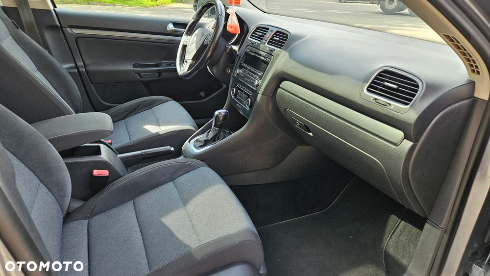 Volkswagen Golf 1.6 TDI DPF DSG Style - 14