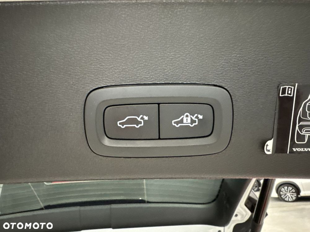 Volvo XC 40 B4 B R-Design - 26