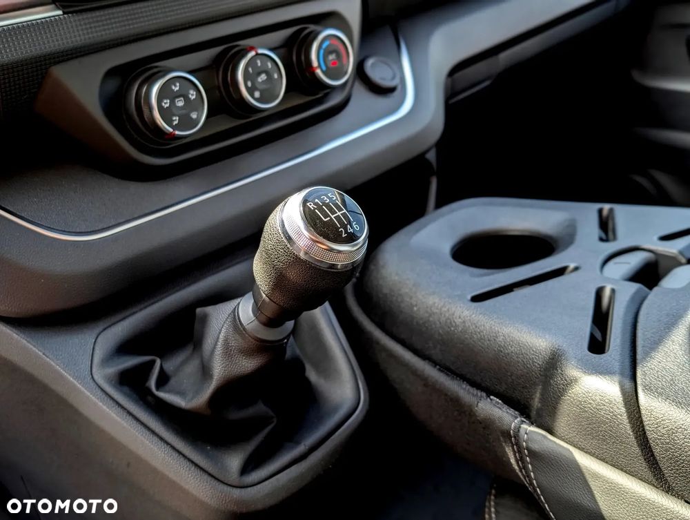 Renault Trafic LONG 58tys.km. przebiegu - 13