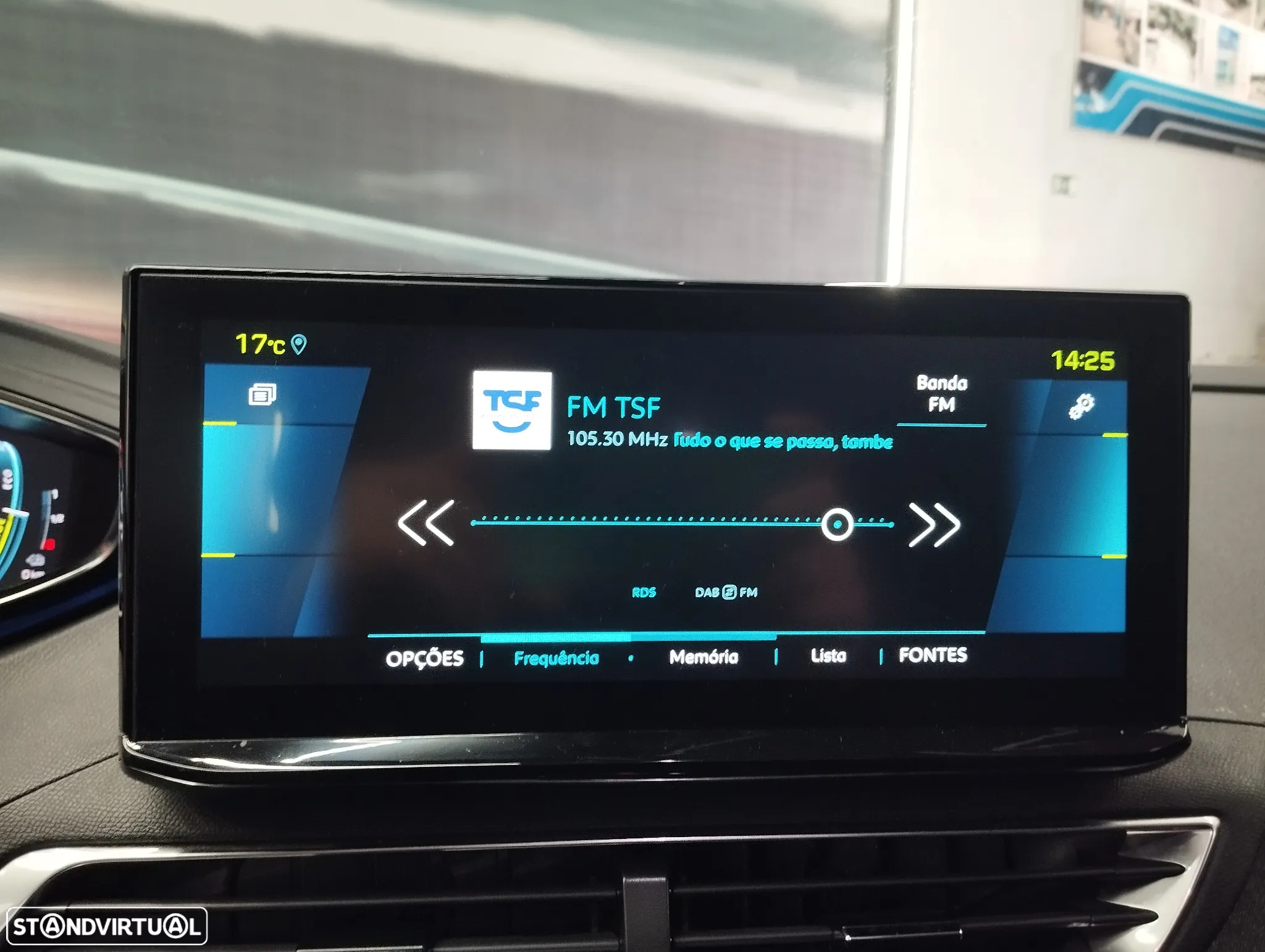 Peugeot 3008 1.6 Hybrid Allure Pack e-EAT8 - 31