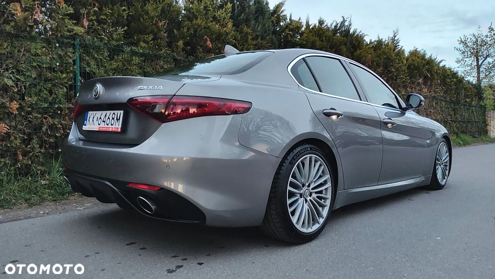 Alfa Romeo Giulia 2.2 Diesel AT8-Q4 Veloce - 8
