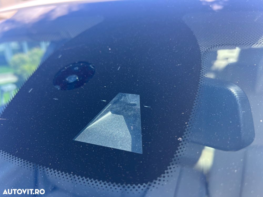 BMW Seria 5 525d xDrive AT - 28