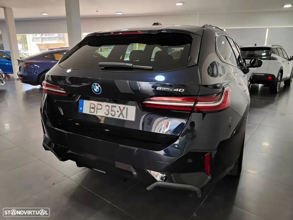 BMW i5 Touring eDrive40 - 22