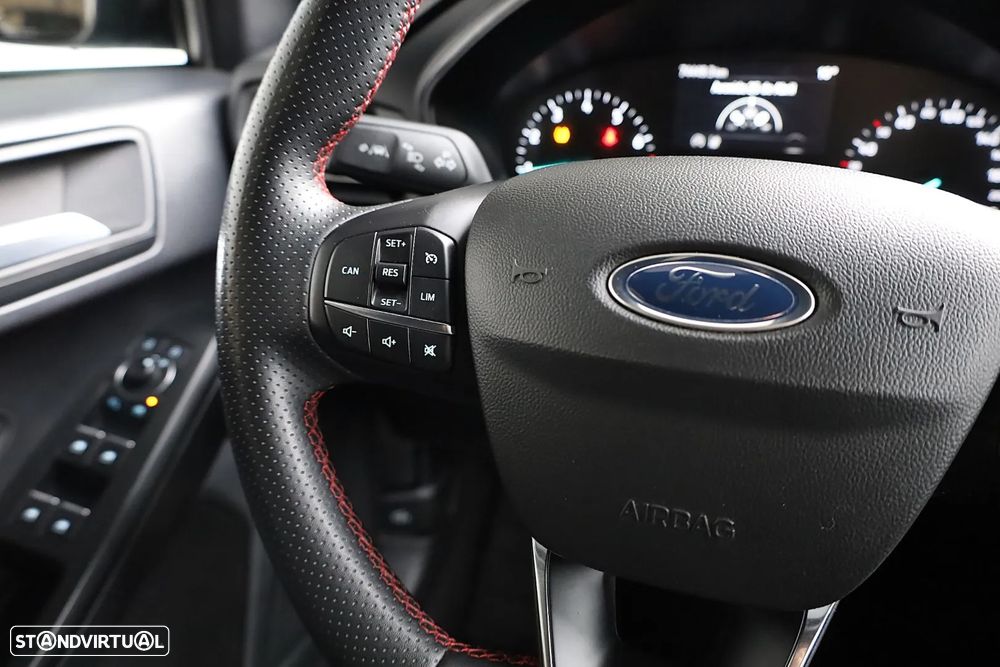 Ford Focus 1.0 EcoBoost MHEV ST-Line - 19
