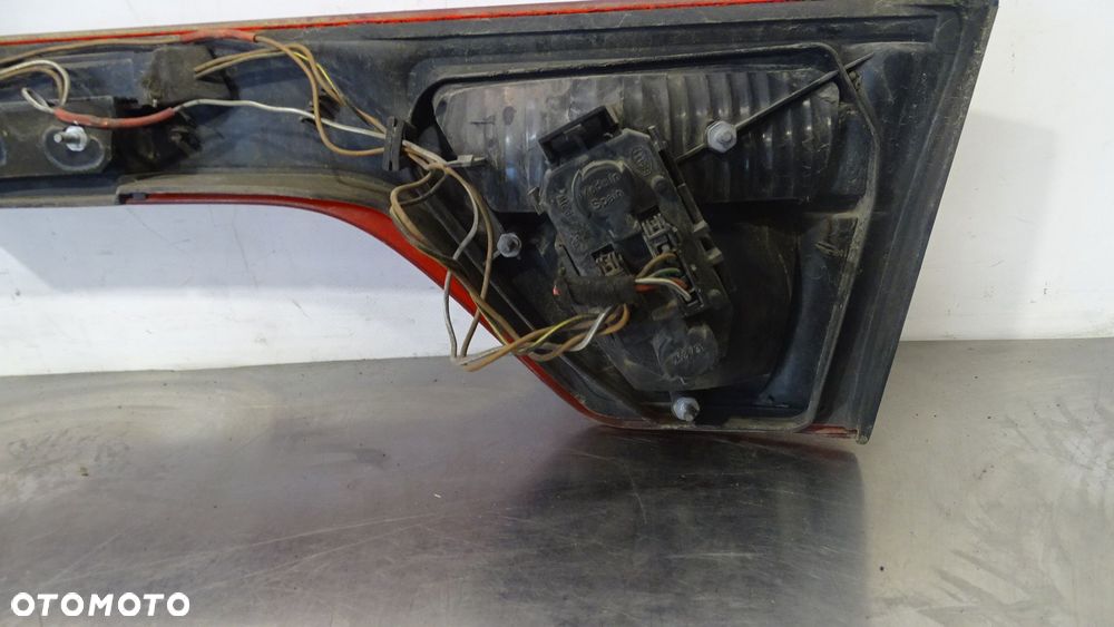 BLENDA KLAPY BAGAŻNIKA SEAT TOLEDO II 1.6 - 11