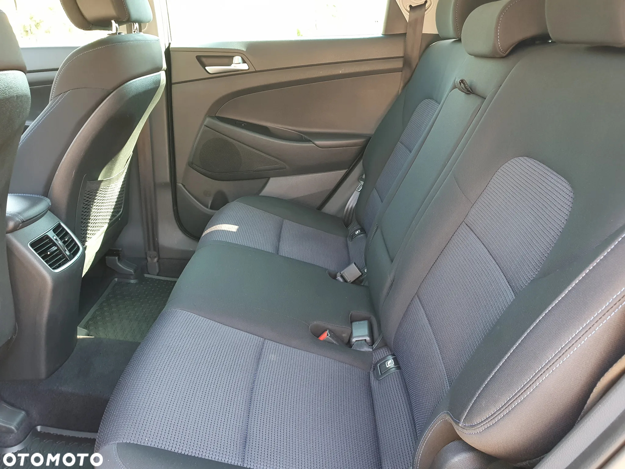 Hyundai Tucson 1.7 CRDI BlueDrive Comfort 2WD - 20