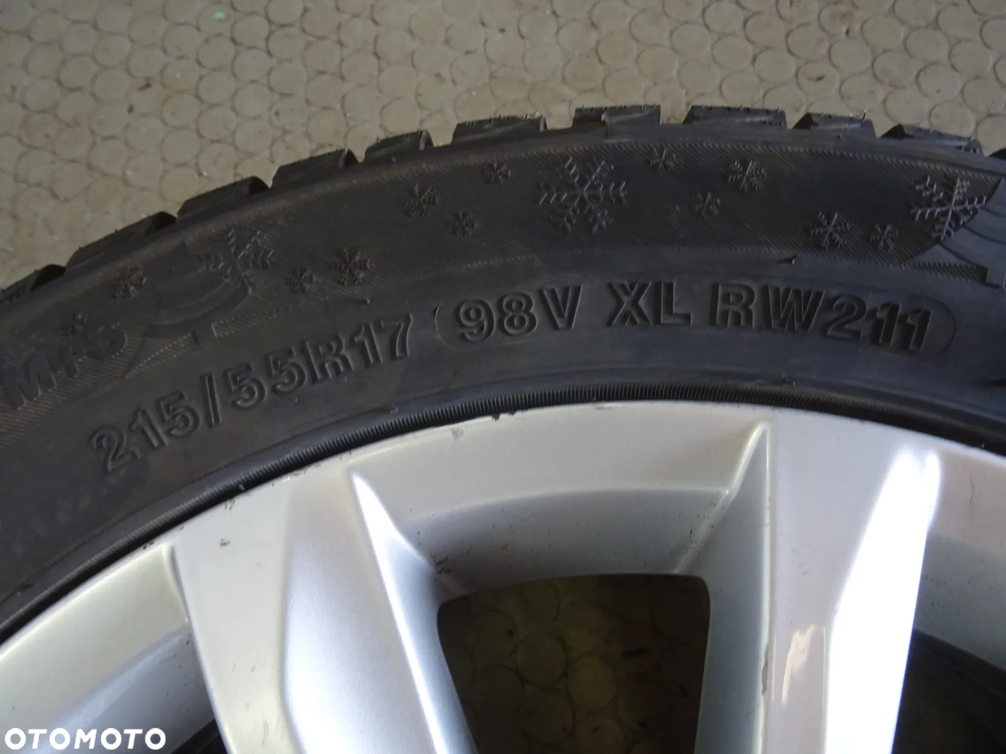 3G0601025C kola felgi 17 opony zima VW Passat B8 czesci - 10