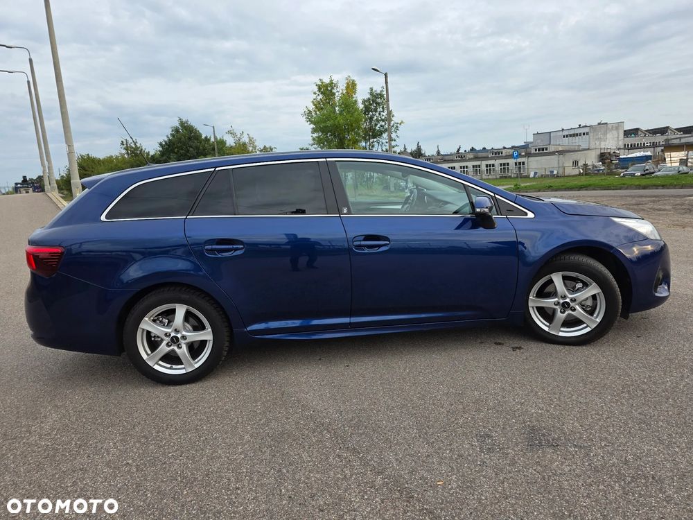 Toyota Avensis Touring Sports 1.8 Multidrive S Comfort - 12