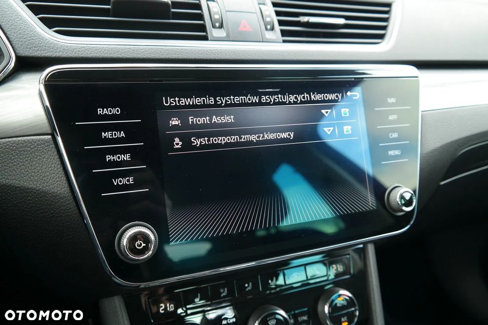 Skoda Superb 2.0 TSI Style DSG - 29