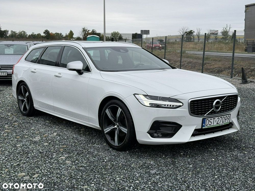 Volvo V90 D4 R-Design - 3