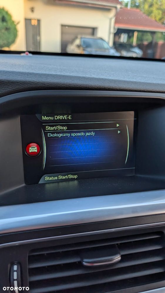 Volvo V60 D4 Drive-E R-Design Kinetic - 35